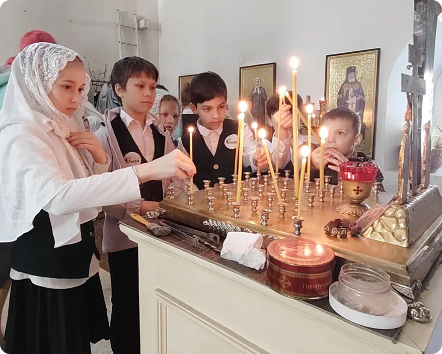 Праздничная литургия в день святителя Николая